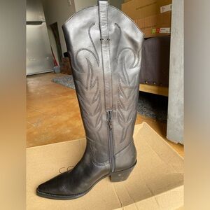 NEW MATISSE agency black cowgirl boot in black size 6